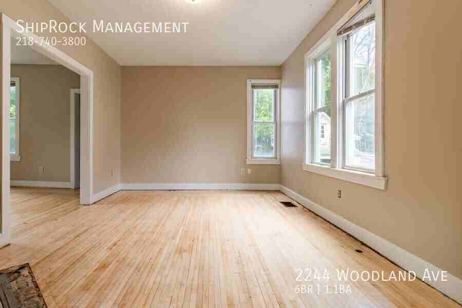 2244 Woodland Ave - Photo 4 of 23