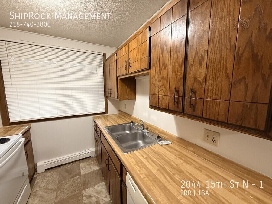 2044 15th St N #1 - Photo 6 of 10