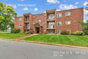 featured image of 221 7th St N