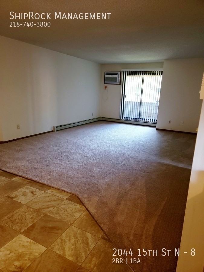 2044 15th St N #8 - Photo 3 of 16