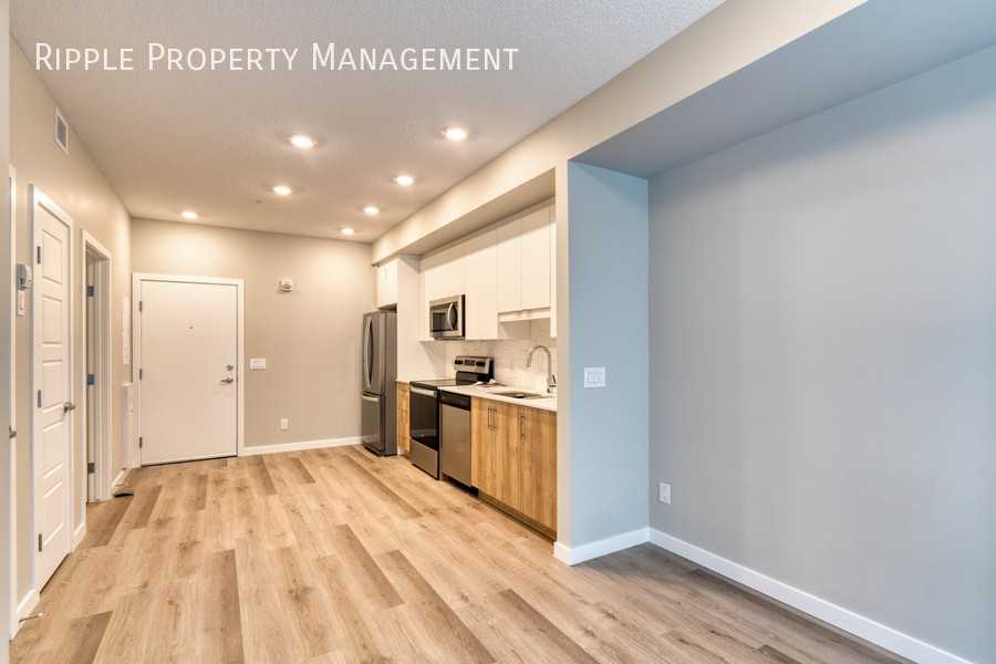 1605 17 St Se #109 - Photo 7 of 11