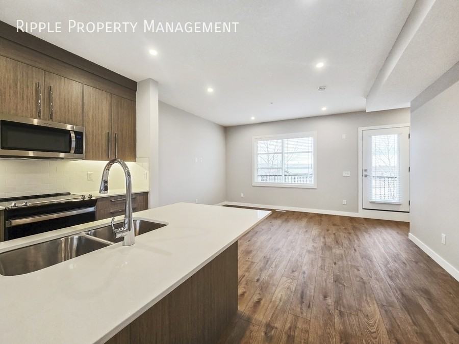 141 Prince Ct #554 - Photo 5 of 34