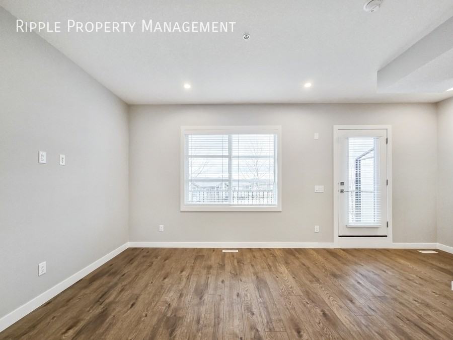 141 Prince Ct #554 - Photo 7 of 34