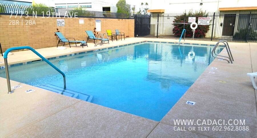 7773 N 19th Ave - Photo 6 of 49