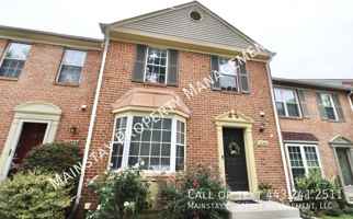 featured image of 10281 Green Holly Ter