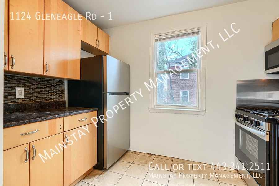 1124 Gleneagle Rd #1 - Photo 5 of 27