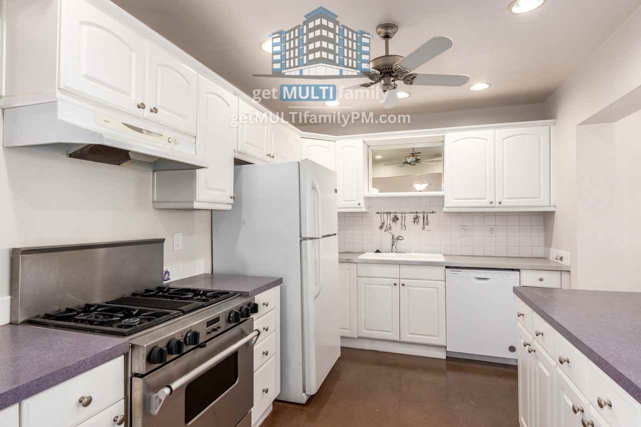 2618 E Pierson St - Photo 2 of 27