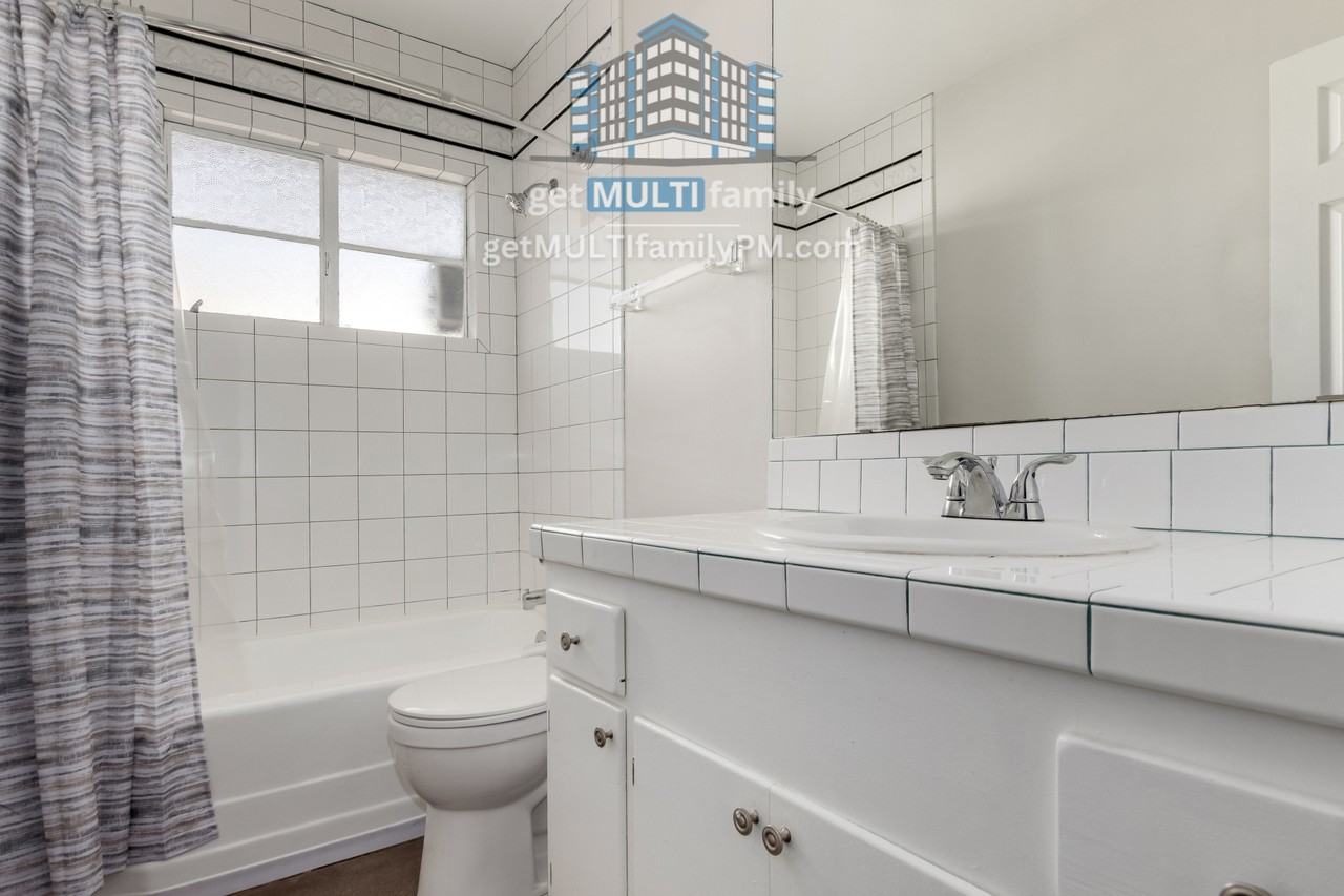 2618 E Pierson St - Photo 3 of 27