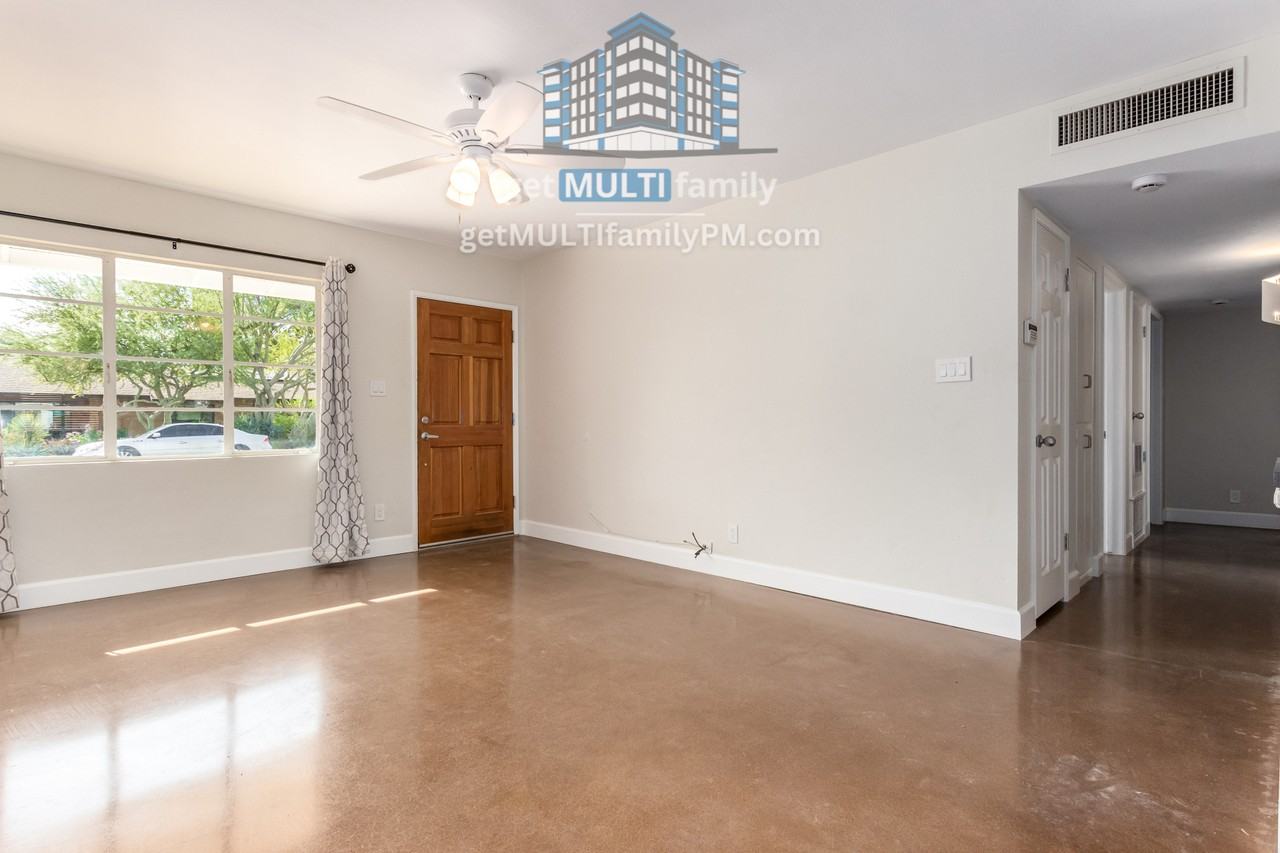 2618 E Pierson St - Photo 4 of 27