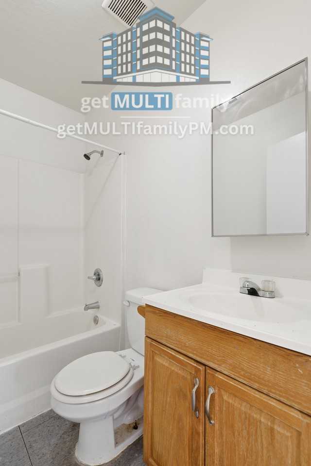 1224 E Apache St #2 - Photo 4 of 18