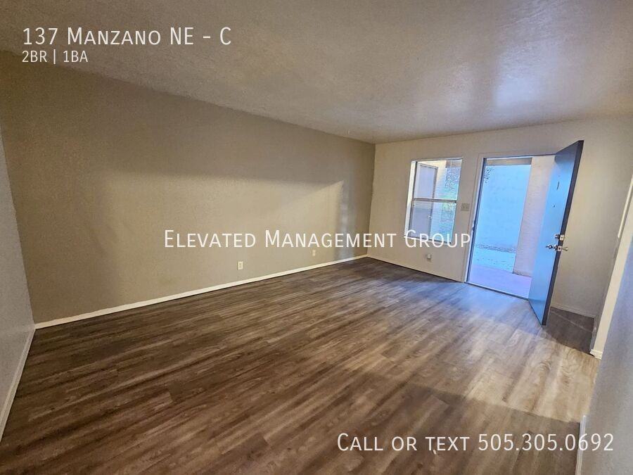 137 Manzano St Ne #C - Photo 7 of 27