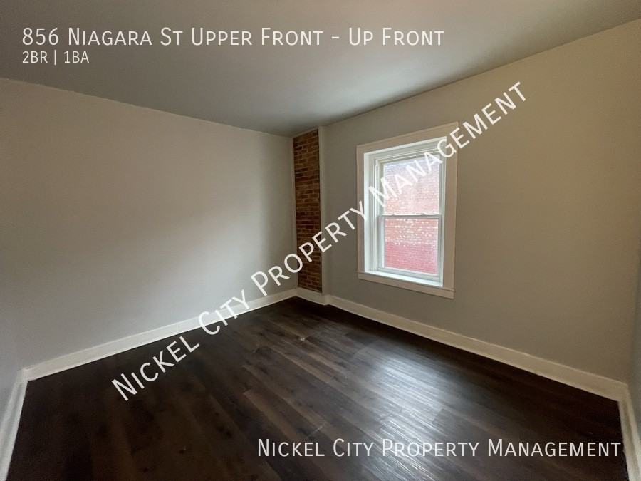 856 Niagara St Uppr Front - Photo 2 of 6