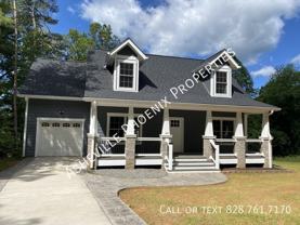 426 Shadowwood Dr - Photo 1 of 1