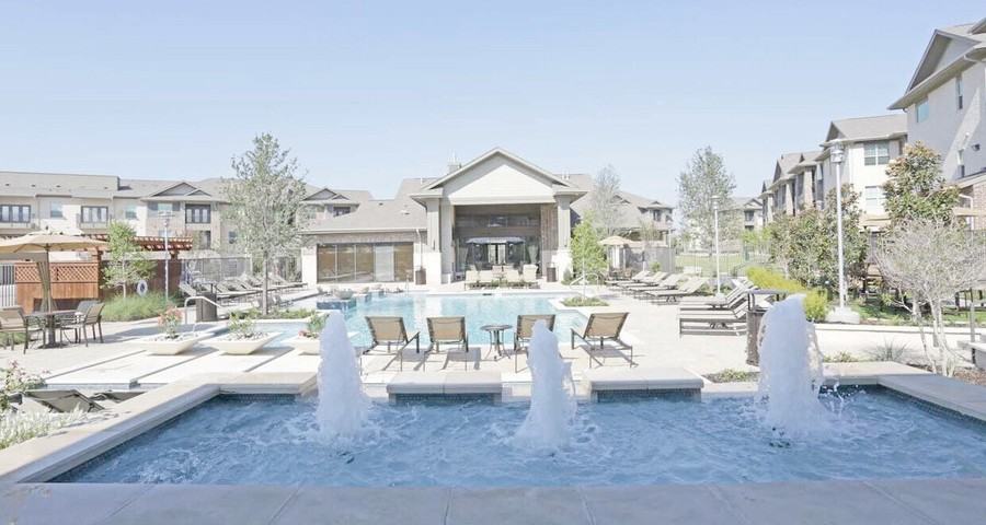 2250 2250 S Valley Pkwy, Lewisville, TX 75067, USA #39168 - Photo 2 of 7