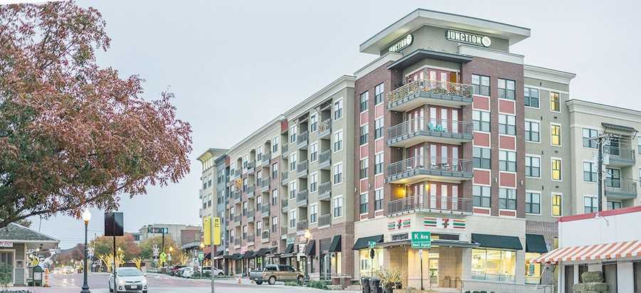 930 930 E 15th St, Plano, TX 75074, USA #46944 - Photo 2 of 2