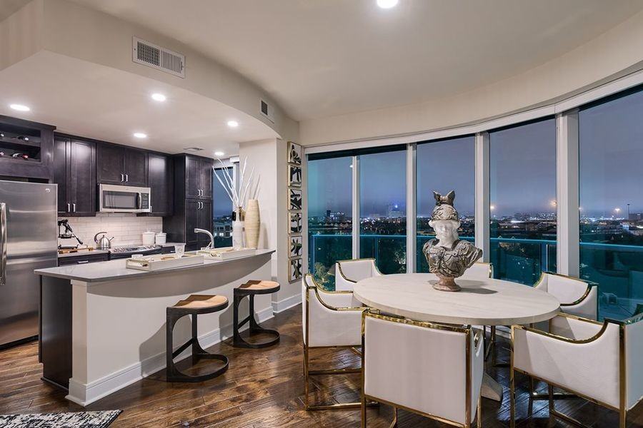 2619 Mckinney Ave #52524 - Photo 4 of 11