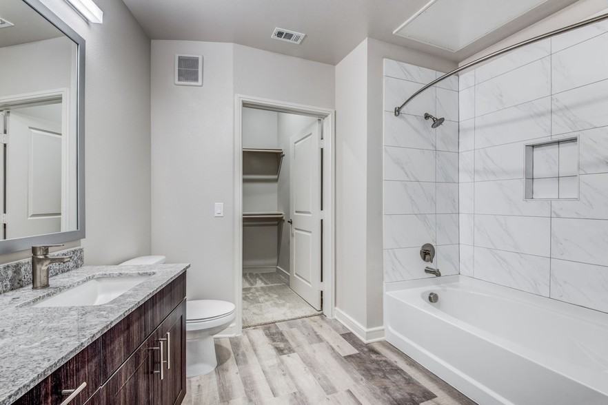 13505 13505 Inwood Rd Farmers Branch, TX 75244 #48692 - Photo 5 of 11