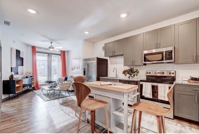 320 320 W Pleasant Run Rd Cedar Hill, TX 75104 #45037 - Photo 2 of 11