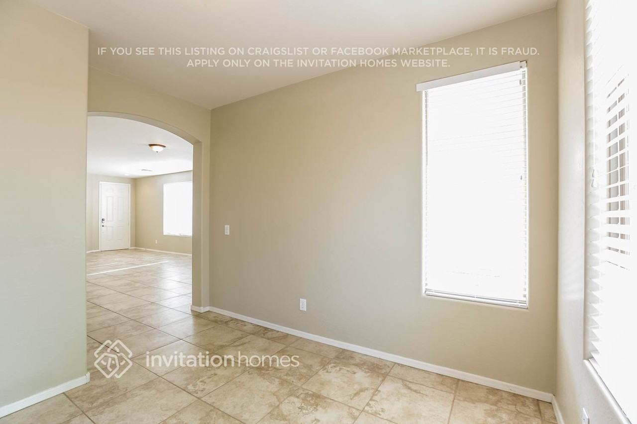 10205 W Cordes Rd - Photo 3 of 15