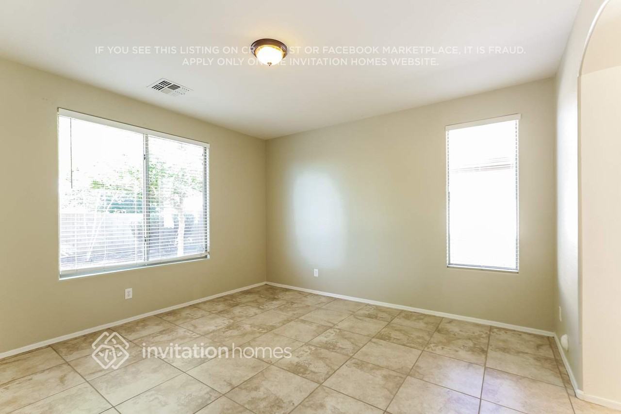 10205 W Cordes Rd - Photo 5 of 15