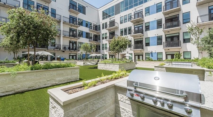 1217 Pierce St #101481 - Photo 3 of 11