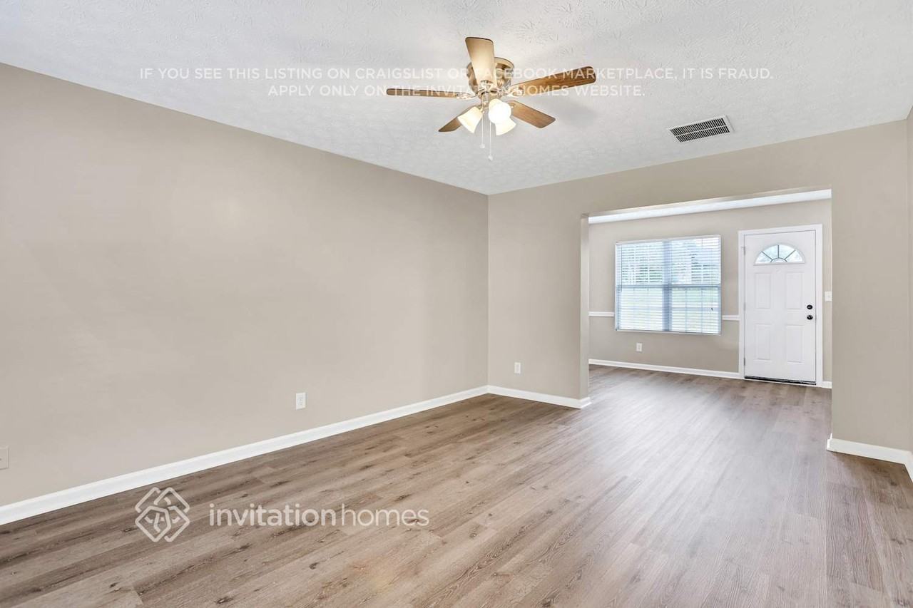 5315 Tussahaw Xing - Photo 6 of 25