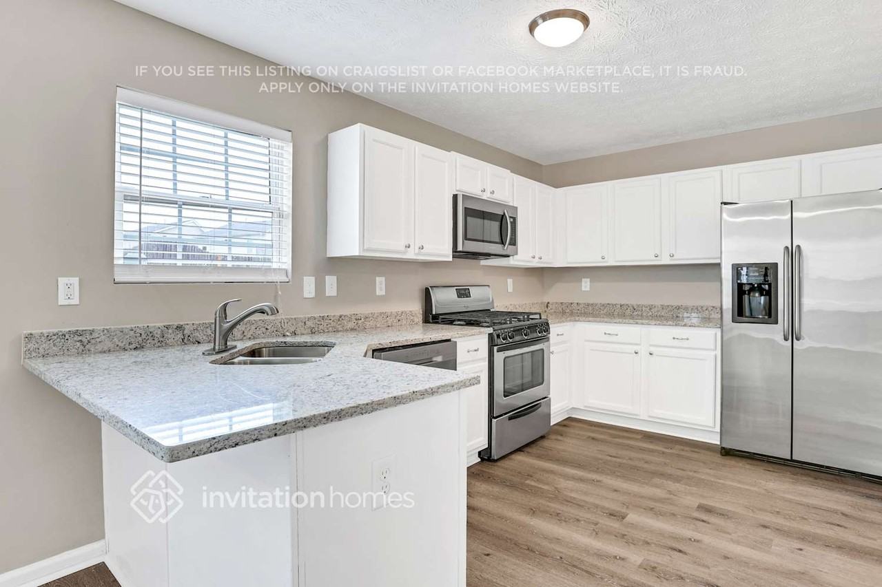 5315 Tussahaw Xing - Photo 7 of 22