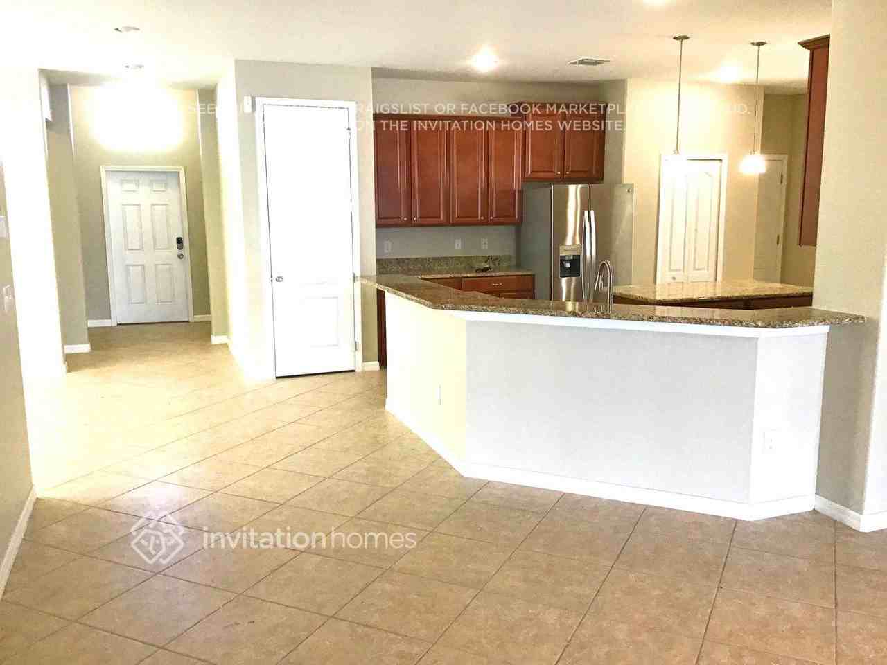 2908 Youngford St - Photo 2 of 9