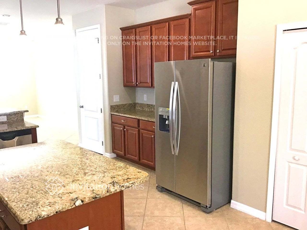 2908 Youngford St - Photo 4 of 9