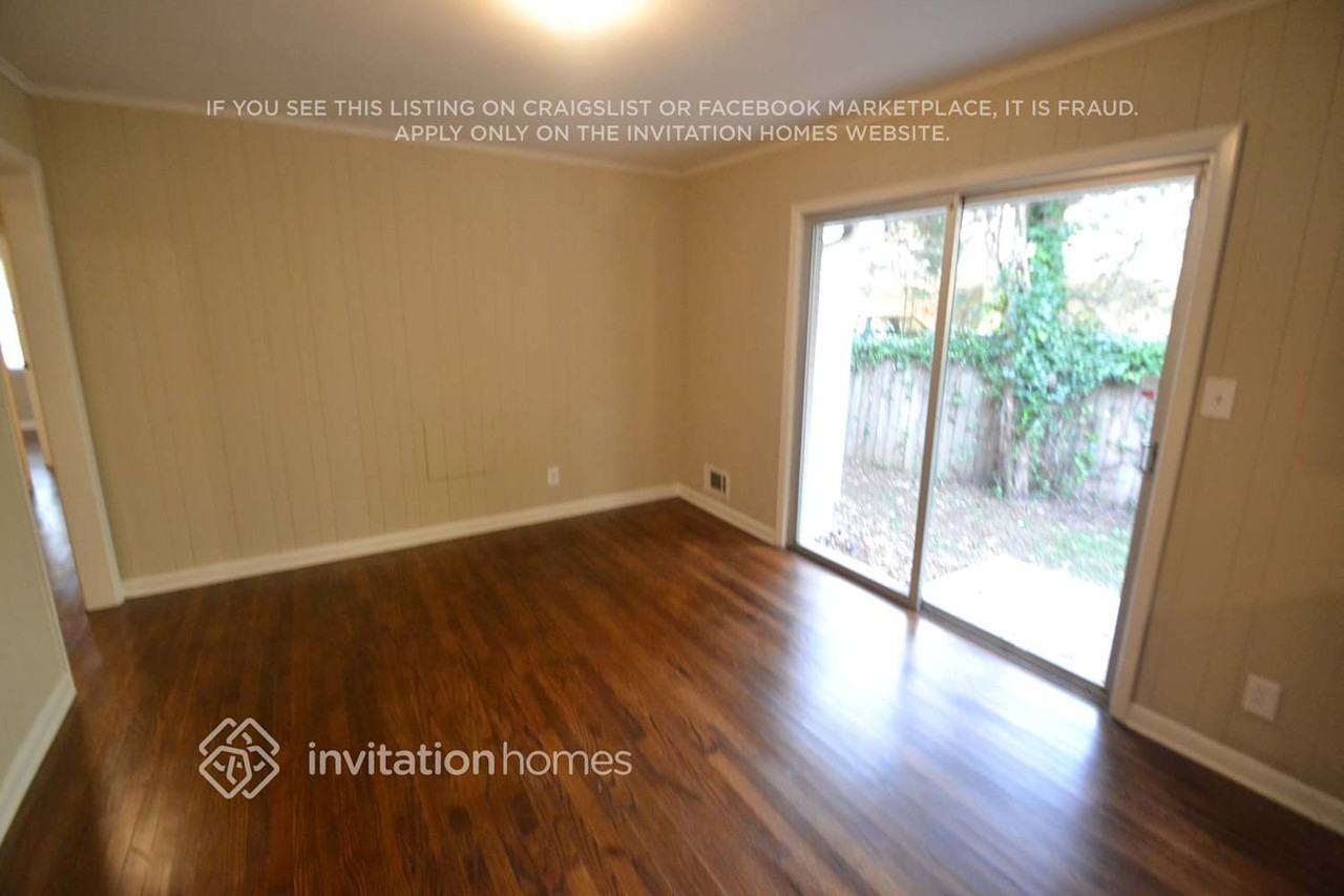 2613 Mural Dr - Photo 3 of 9