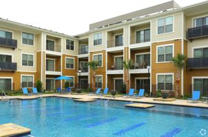 featured image of 1830 Oak Hill Ln