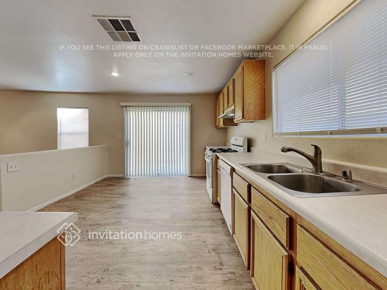 1229 Orchard View St - Photo 6 of 18