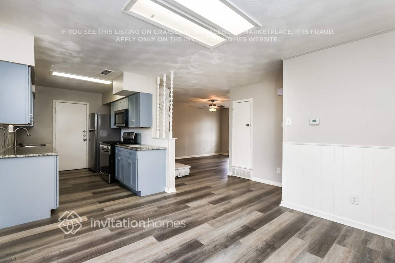 2301 Narobi Pl - Photo 5 of 16