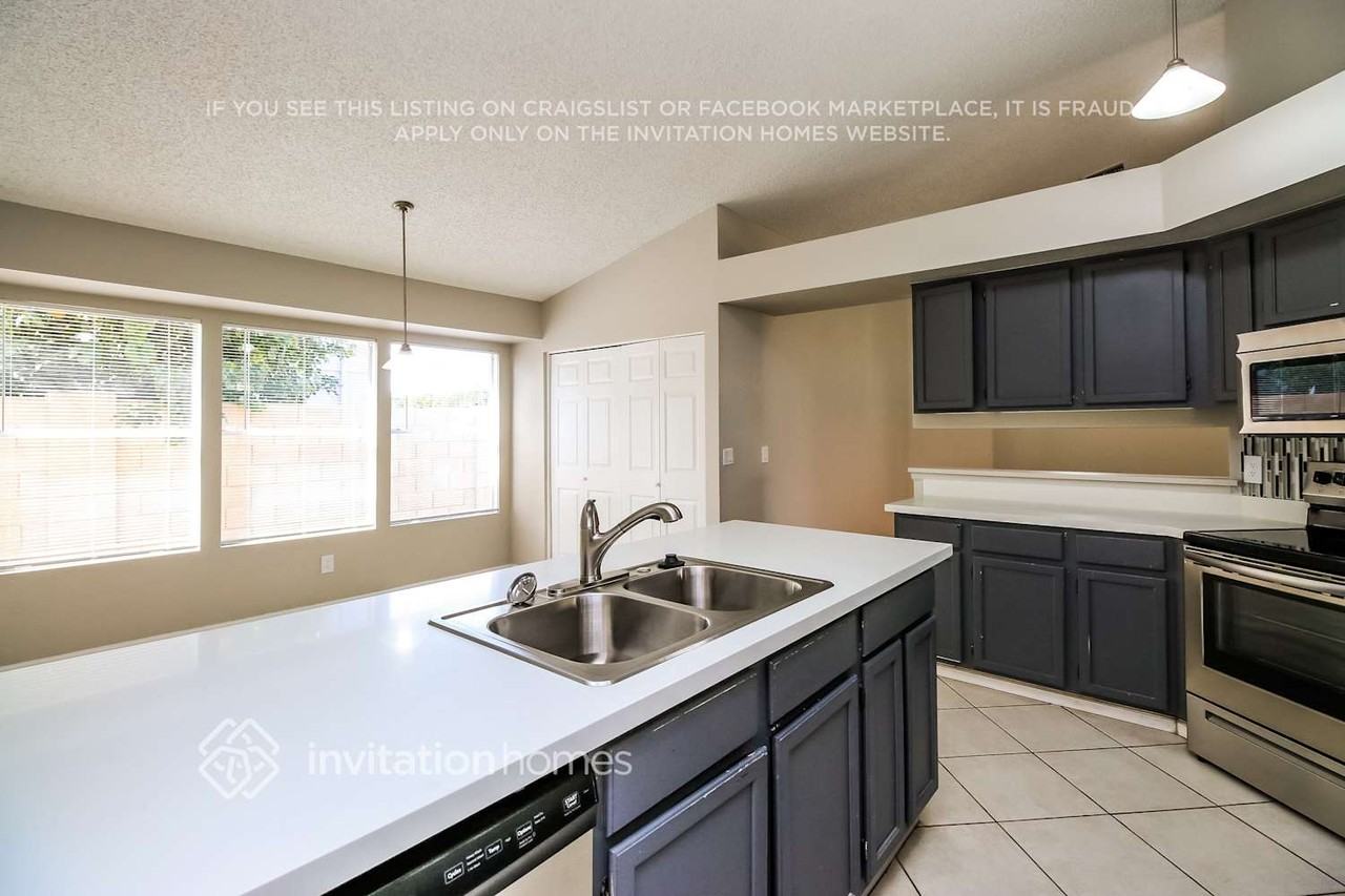 2706 W Highland St - Photo 4 of 14