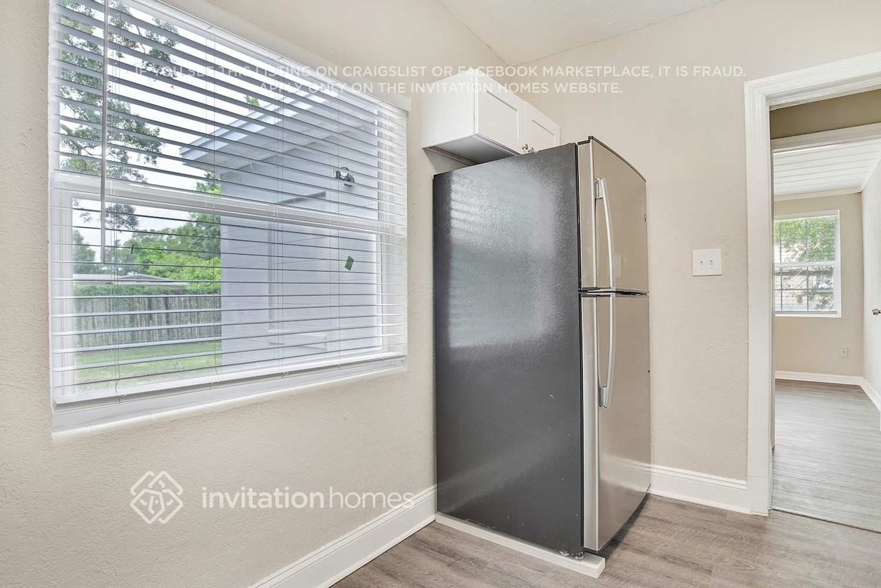 5210 Montague Pl - Photo 7 of 18