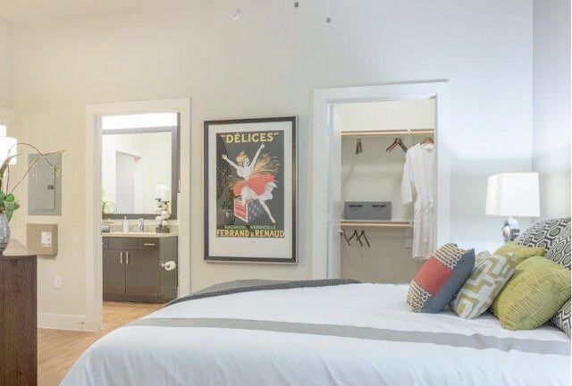 900 E 11th St #155735 - Photo 7 of 11