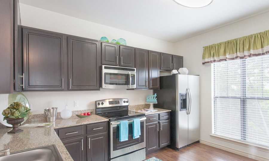 1009 Edgecliff Ter #165821 - Photo 4 of 11