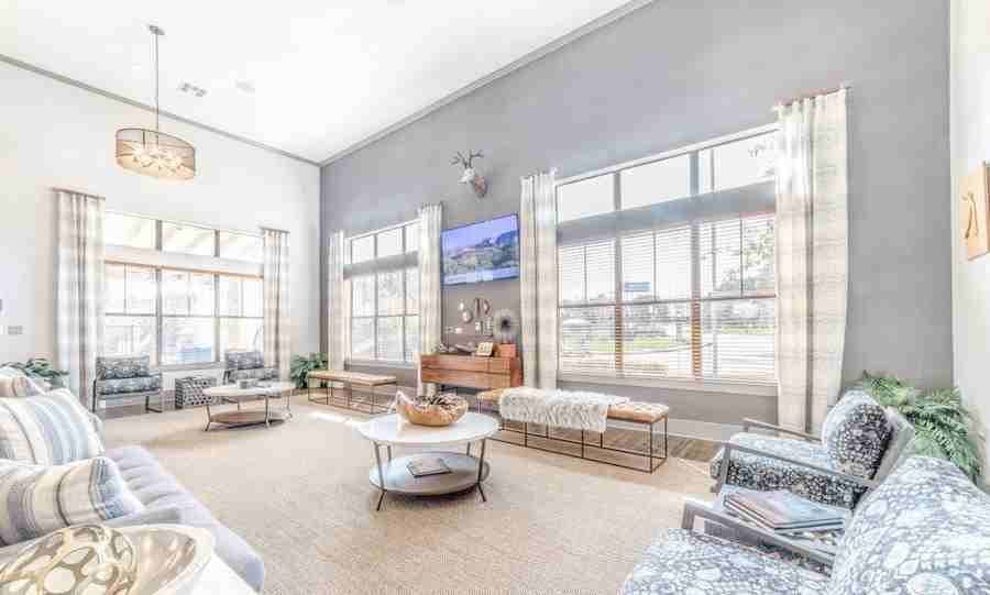 1009 Edgecliff Ter #165821 - Photo 7 of 11