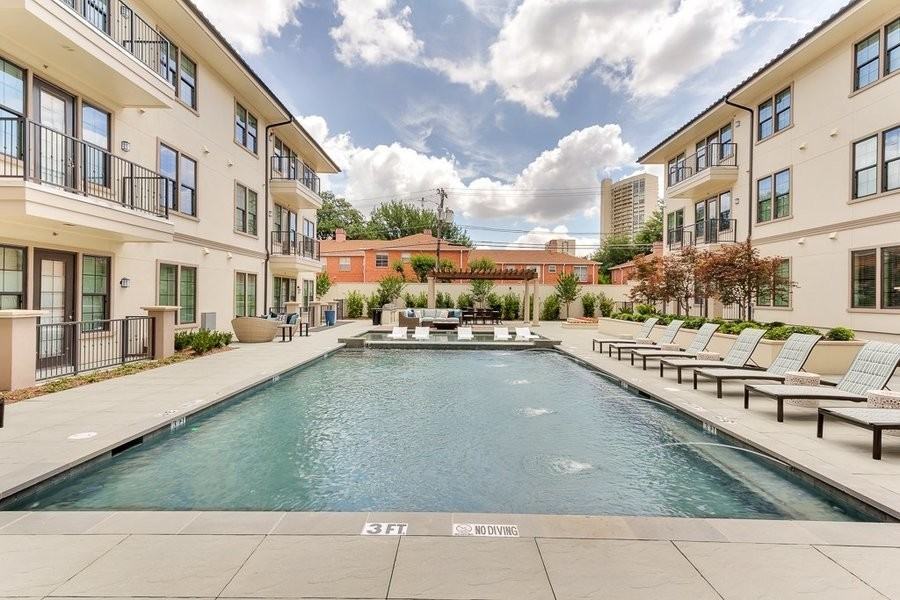 7801 Hillcrest Ave #23615