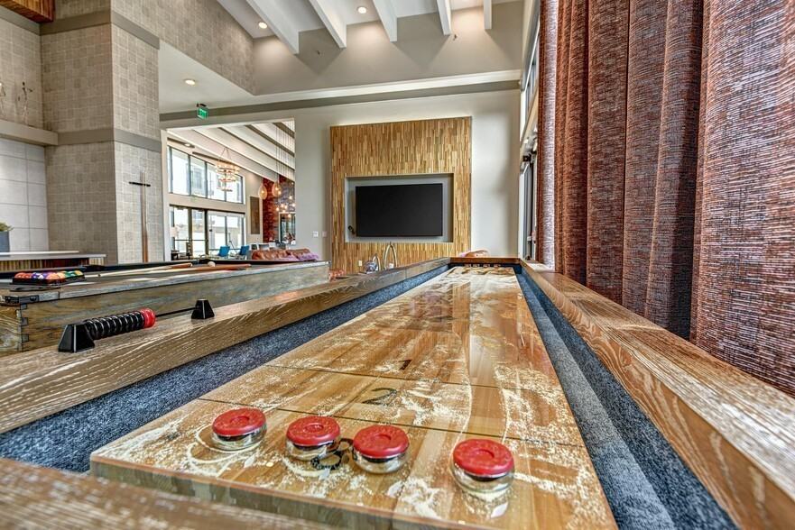 15733 Golf View Dr #24911 - Photo 5 of 10