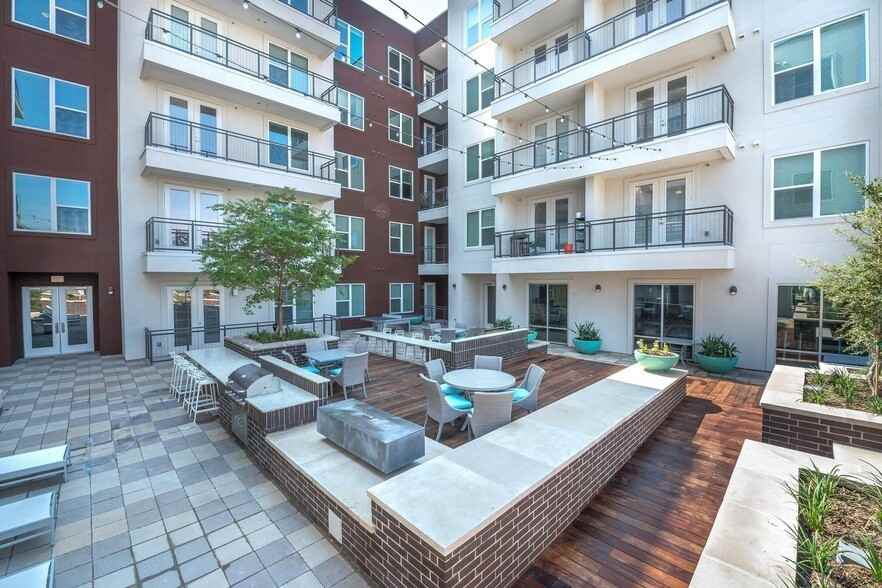 4151 N Central Expy #28369 - Photo 7 of 11