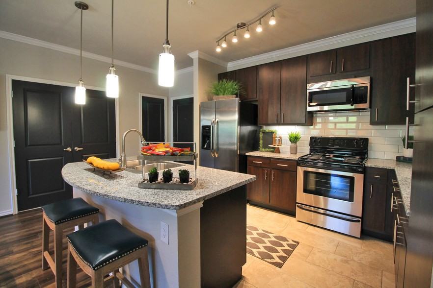 21715 W Interstate 10 #130882 - Photo 3 of 10