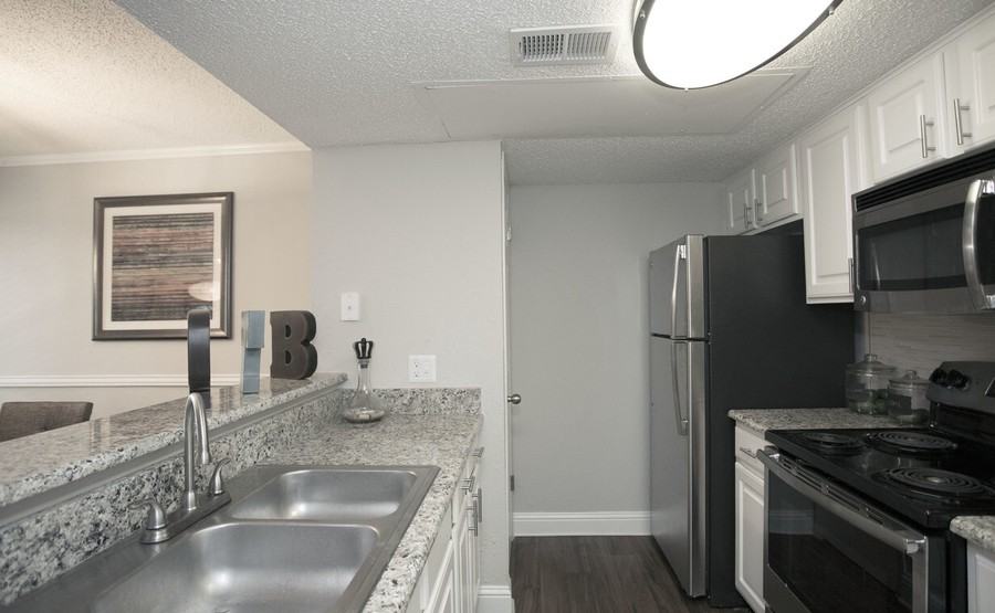 4506 Sojourn Dr #4670 - Photo 5 of 37