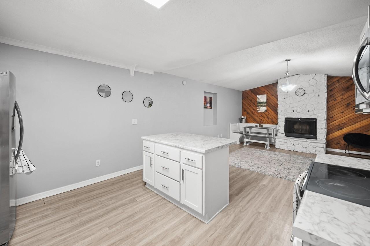 Quailhollow Dr - Photo 7 of 21