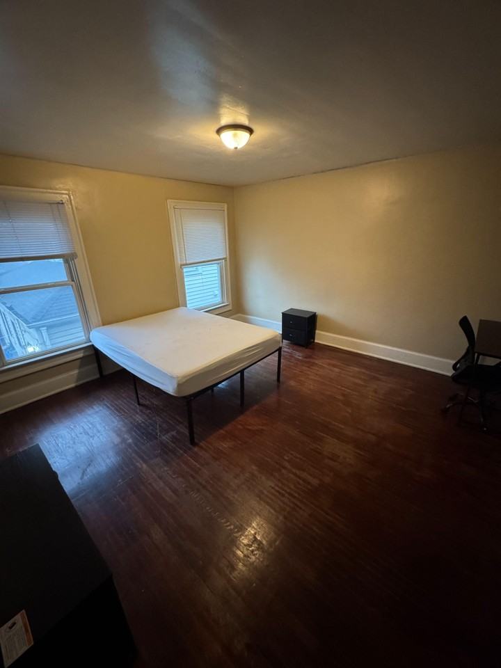 E 30th St - Photo 6 of 6