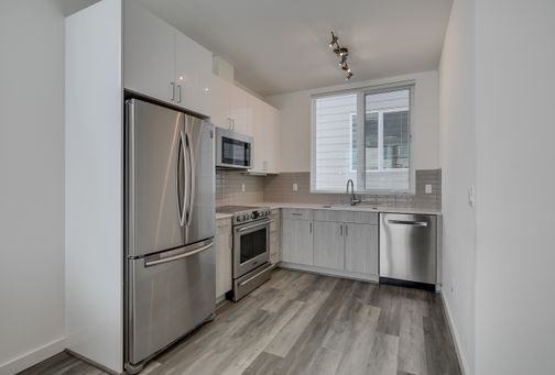 130 W Florentia St - Photo 5 of 22