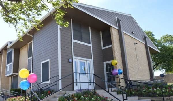 842 Timberlake Dr #2808 - Photo 2 of 16