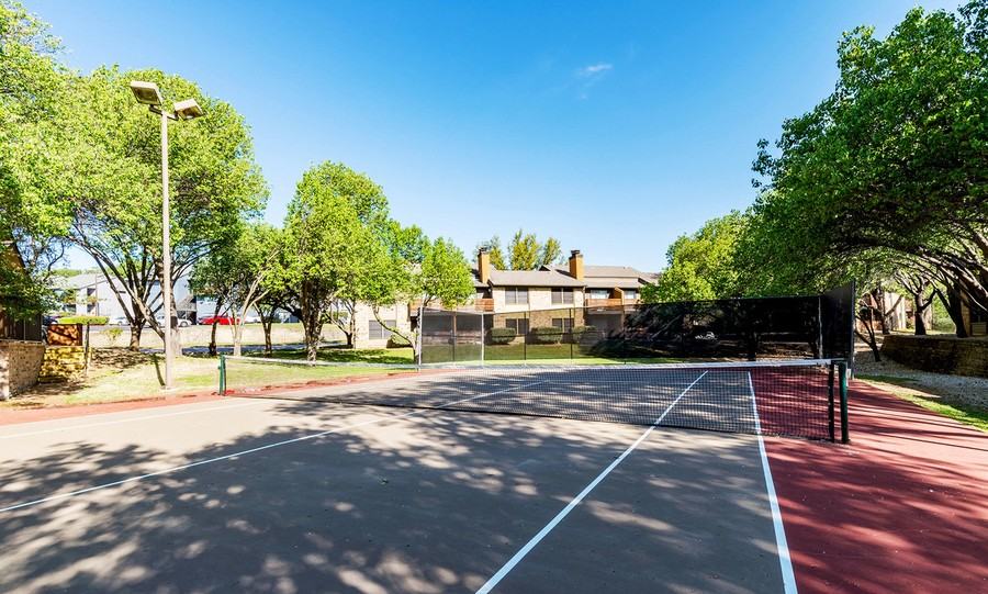 2521 Summer Tree Cir #3203 - Photo 2 of 10