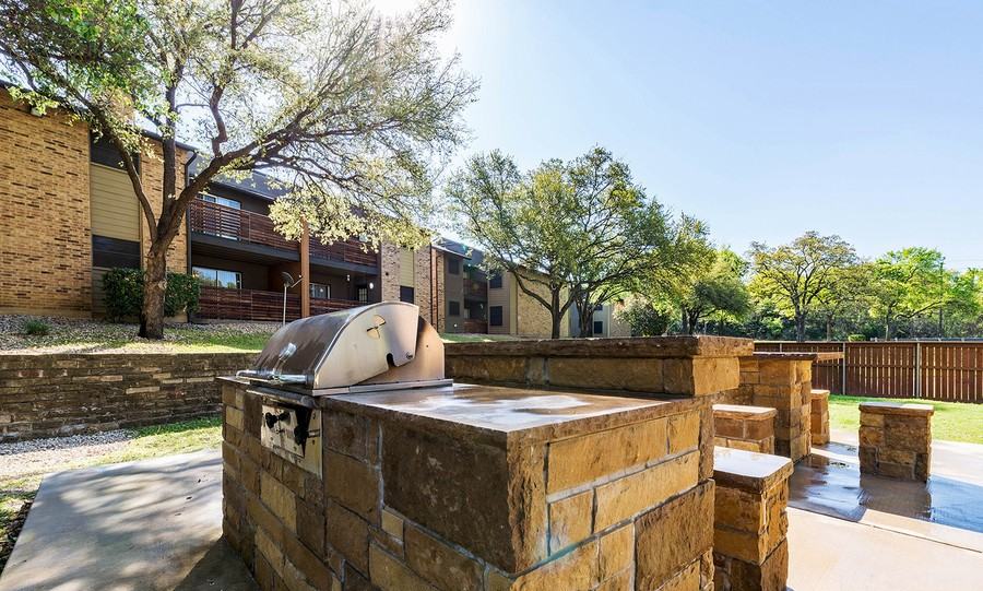 2521 Summer Tree Cir #3203 - Photo 3 of 10