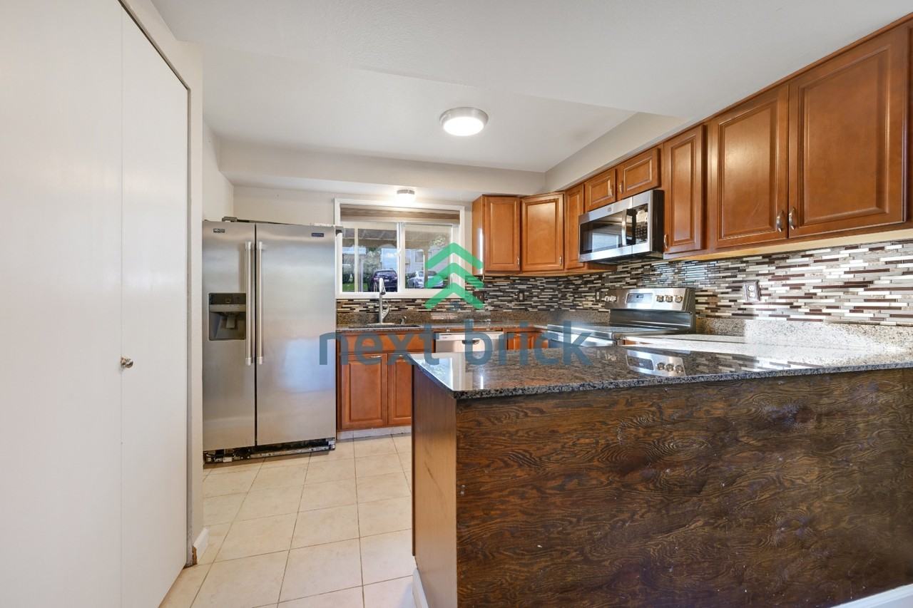 18910 Bothell Everett Hwy #H1 - Photo 3 of 20